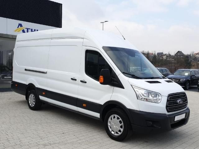 White jumbo transit van